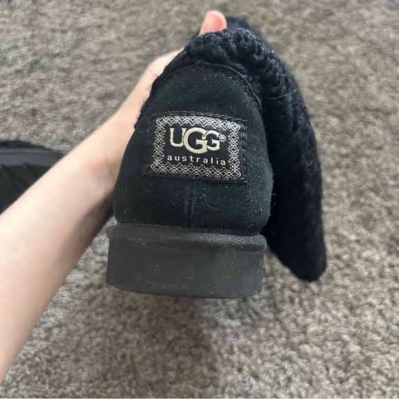 Y2K “UGG Australia” Black Cable Knit Boots with Buckle Style Detailing - Picture 4 of 8